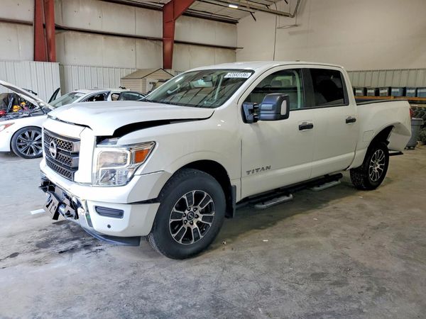 2023 NISSAN TITAN Crew Cab