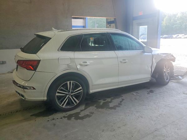 2020 AUDI Q5 E