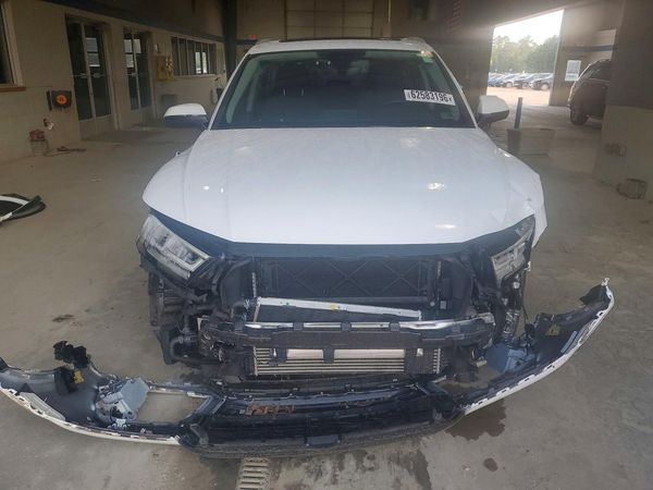2020 AUDI Q5 E
