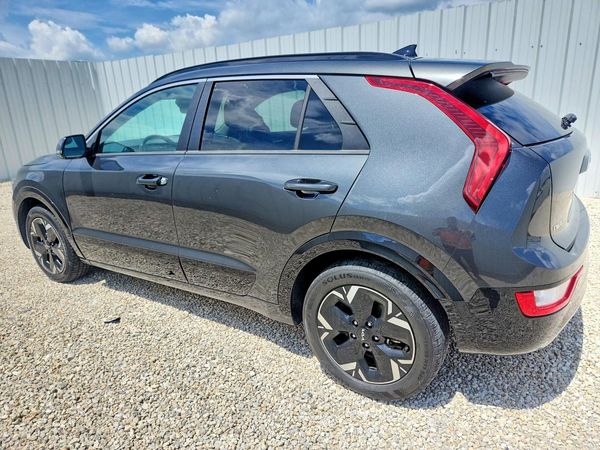 2024 KIA NIRO Wind