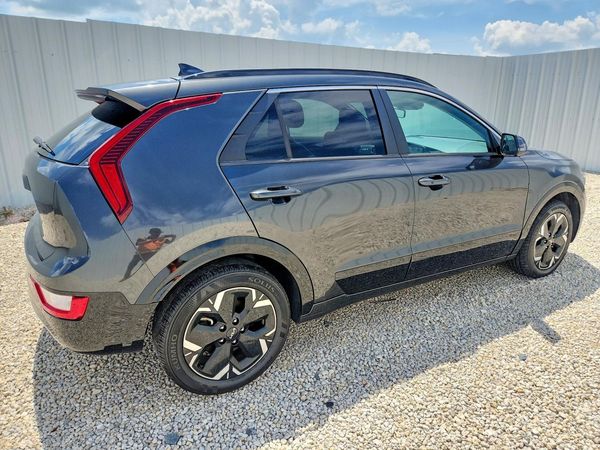 2024 KIA NIRO Wind