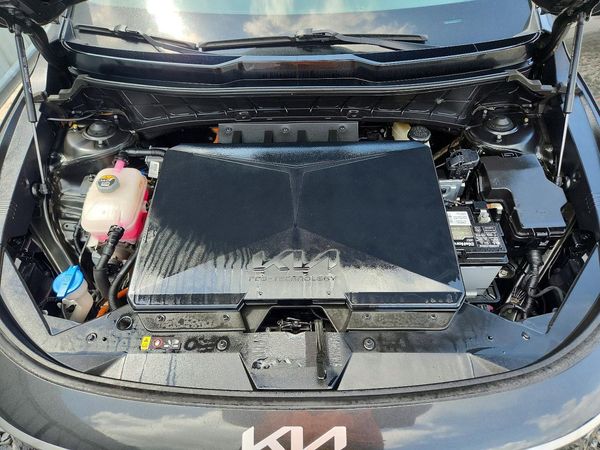 2024 KIA NIRO Wind