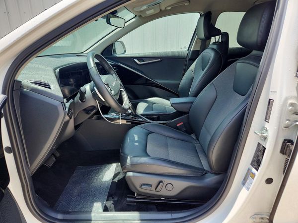2024 KIA NIRO Wind