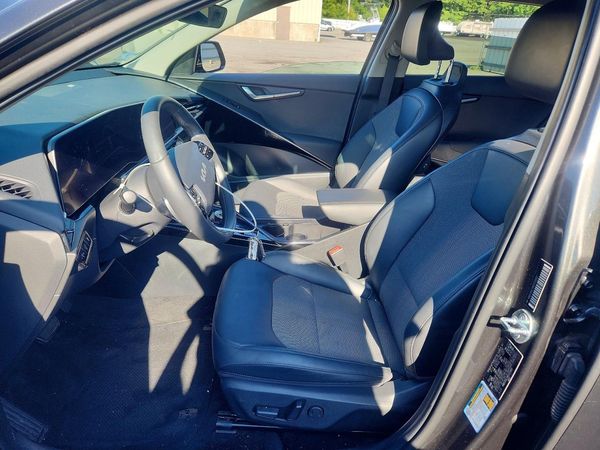 2024 KIA NIRO Wind