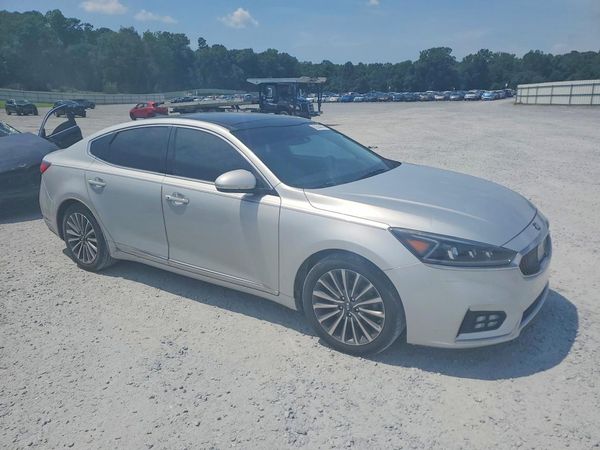 2017 KIA CADENZA