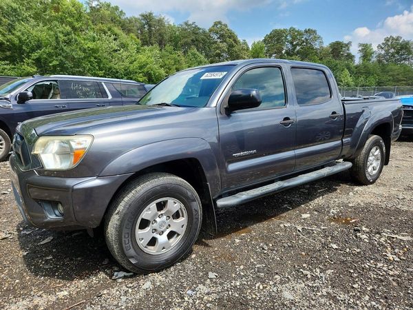 2015 TOYOTA TACOMA Delux Grade