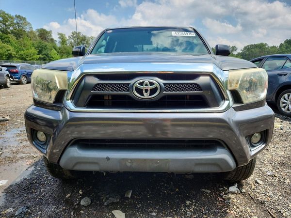 2015 TOYOTA TACOMA Delux Grade