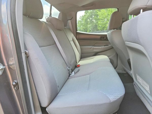2015 TOYOTA TACOMA Delux Grade