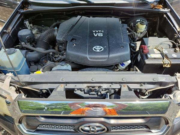 2015 TOYOTA TACOMA Delux Grade