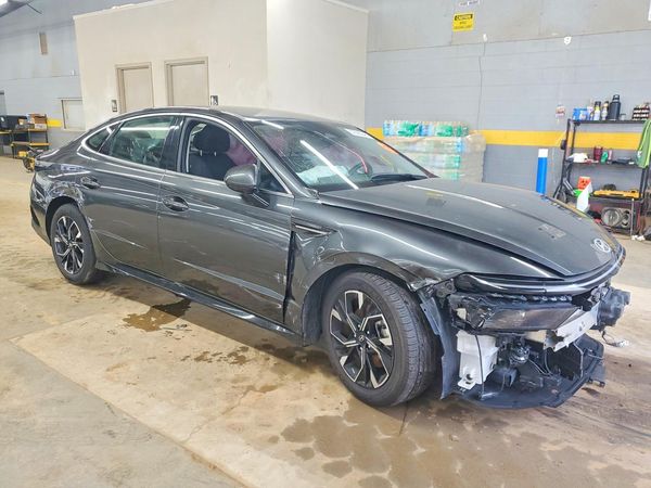 2025 HYUNDAI SONATA SEL — Passenger 3/4