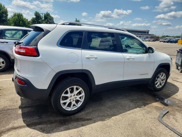 2015 JEEP CHEROKEE LATITUDE 4X4