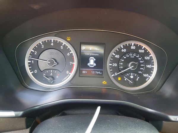 2019 HYUNDAI SANTA FE SE