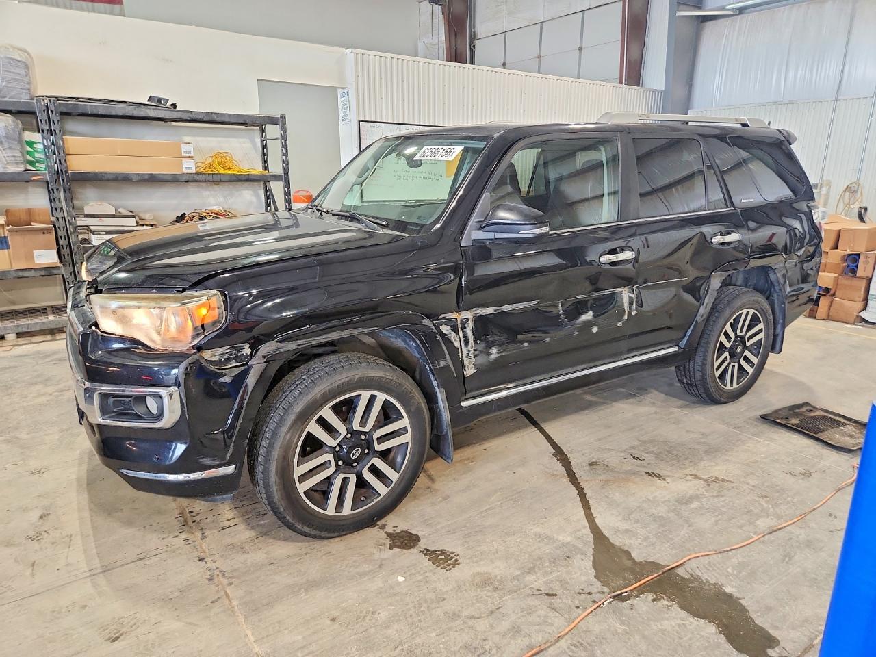2014 TOYOTA 4RUNNER Base — Front 3/4