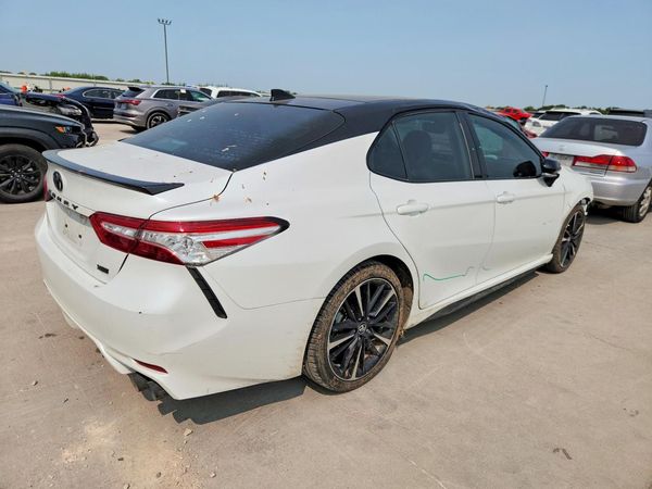 2020 TOYOTA CAMRY XSE