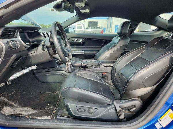 2022 FORD MUSTANG I4 Coupe