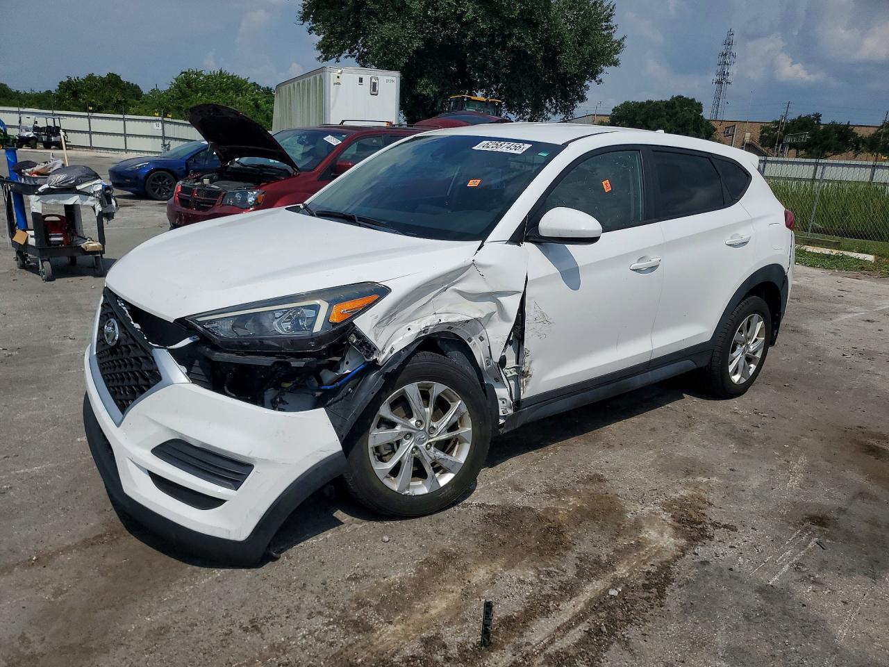 2021 HYUNDAI TUCSON SE
