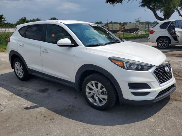 2021 HYUNDAI TUCSON SE