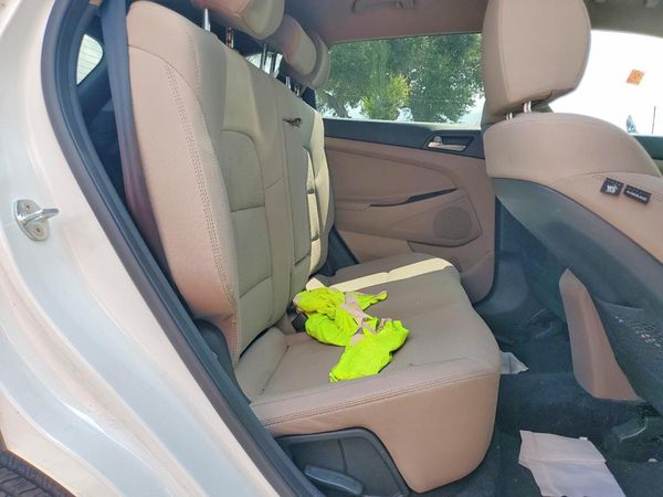 2021 HYUNDAI TUCSON SE