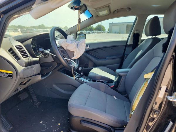 2018 KIA FORTE LX Base