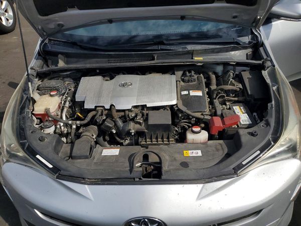 2016 TOYOTA PRIUS One/Two