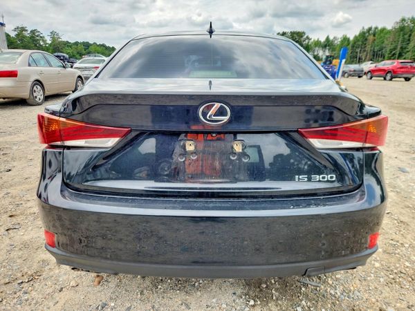 2018 LEXUS IS
