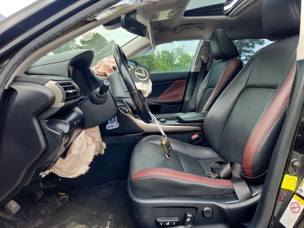 2018 LEXUS IS