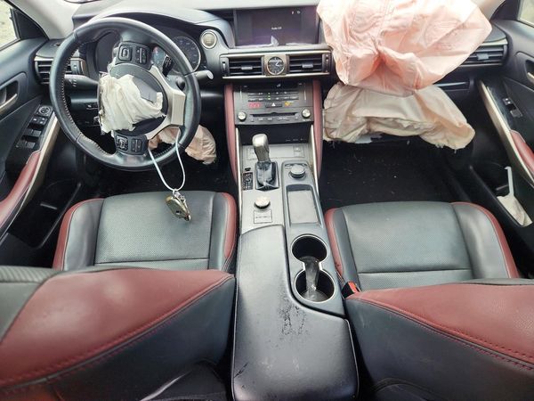 2018 LEXUS IS