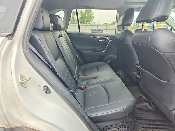 2020 TOYOTA RAV4 Limited HV