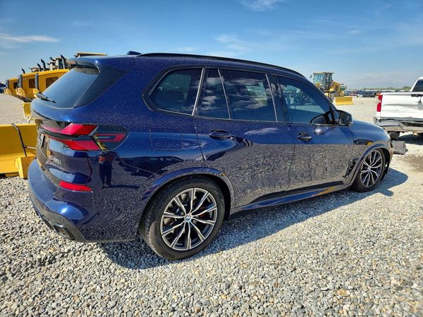 2025 BMW X5 M60i