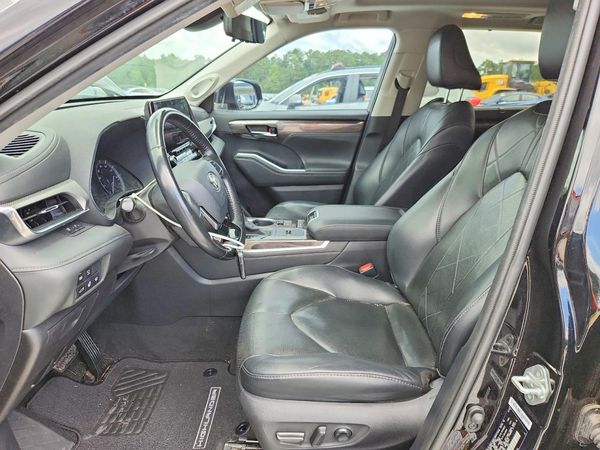 2020 TOYOTA HIGHLANDER Platinum