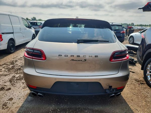 2015 PORSCHE MACAN — DIRR