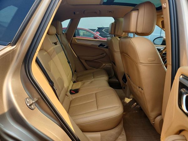 2015 PORSCHE MACAN — PSRS