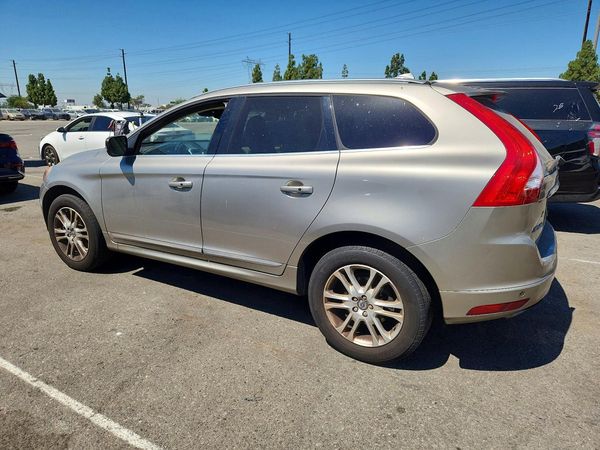2016 VOLVO XC60