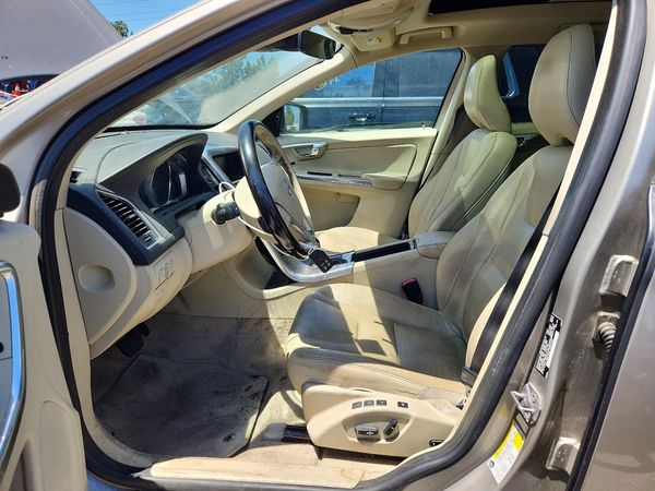 2016 VOLVO XC60