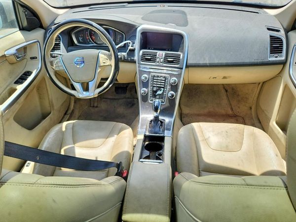 2016 VOLVO XC60