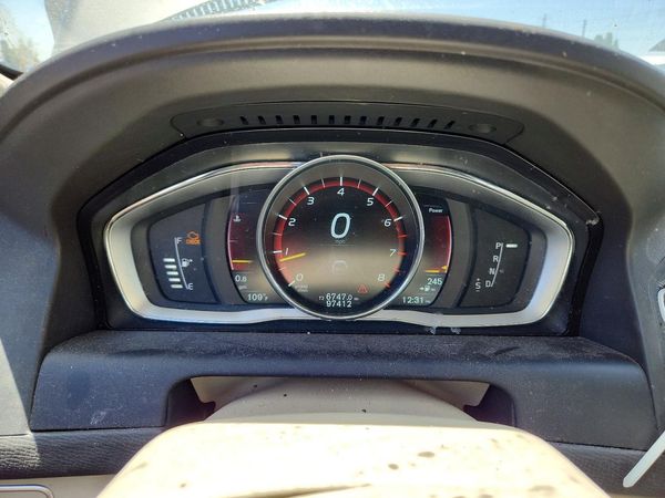 2016 VOLVO XC60