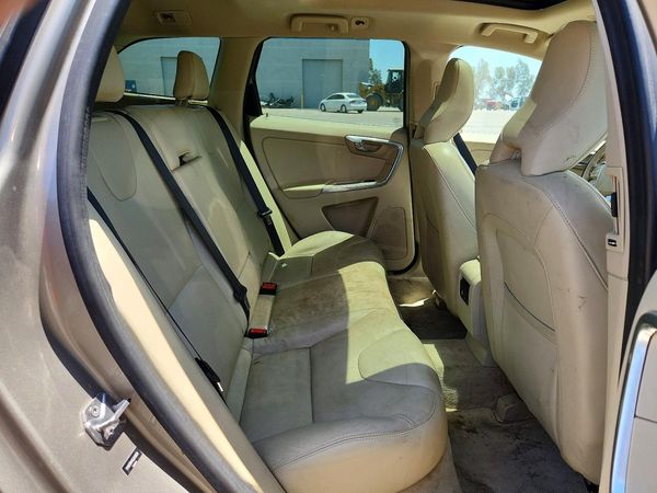 2016 VOLVO XC60
