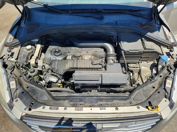 2016 VOLVO XC60