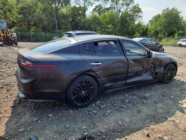 2018 KIA STINGER