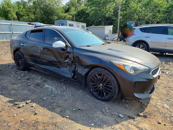 2018 KIA STINGER