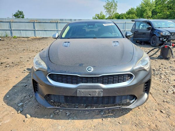 2018 KIA STINGER
