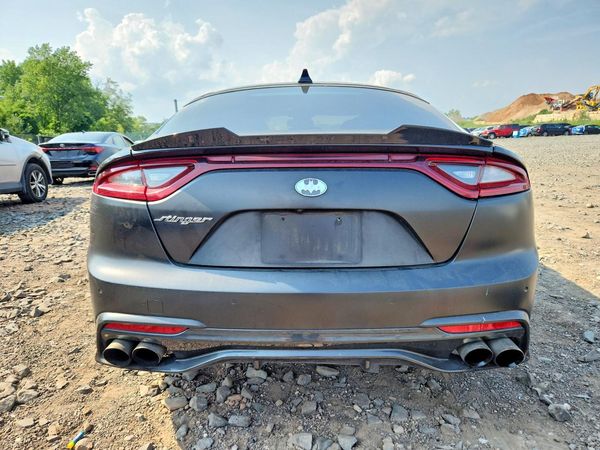 2018 KIA STINGER