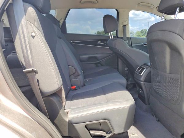 2019 KIA SORENTO L, LX, S