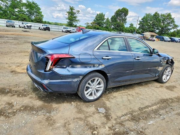 2022 CADILLAC CT4 Luxury+