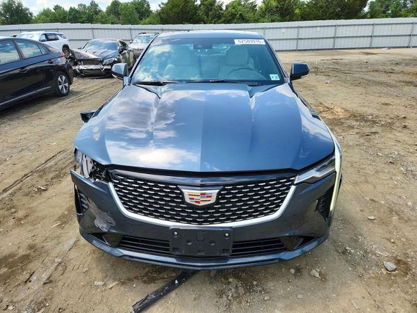 2022 CADILLAC CT4 Luxury+