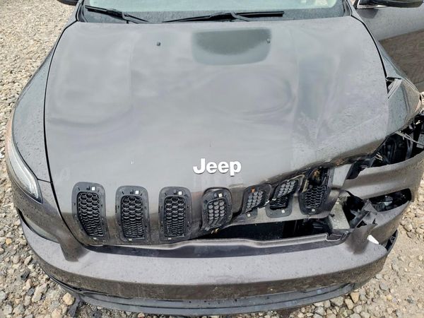 2015 JEEP CHEROKEE LATITUDE 4X4