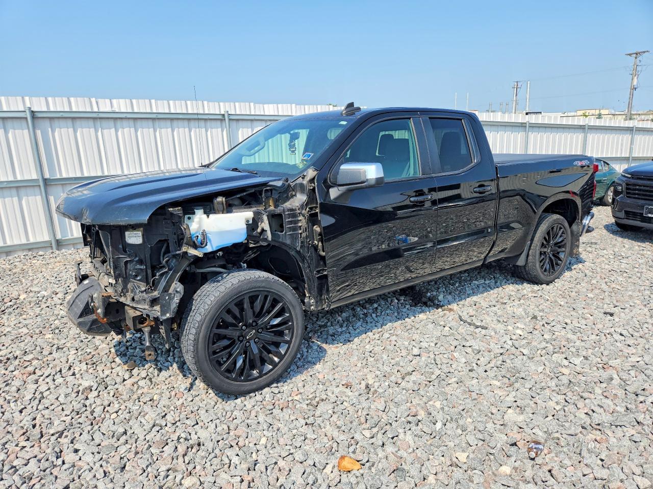 2019 CHEVROLET SILVERADO LT — Front 3/4
