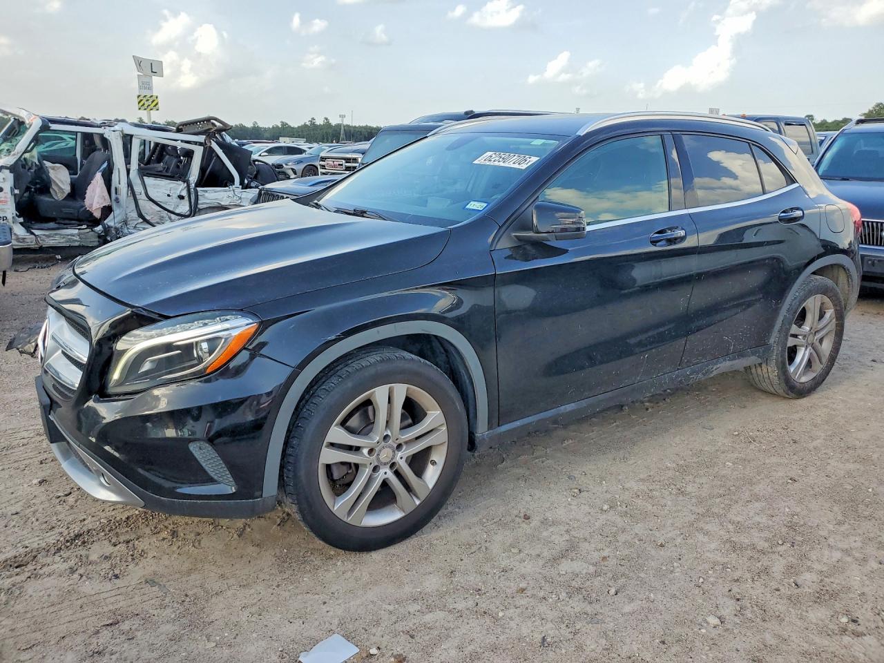 2015 MERCEDES-BENZ GLA GLA250