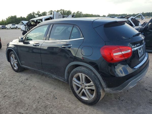 2015 MERCEDES-BENZ GLA GLA250