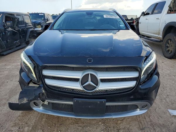 2015 MERCEDES-BENZ GLA GLA250